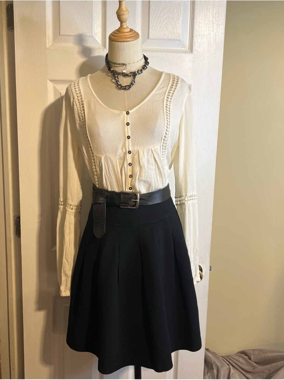 Banana Republic Wms Y2K Black Wool Blend Aline Classic Preppy Pleated Skirt 4P
